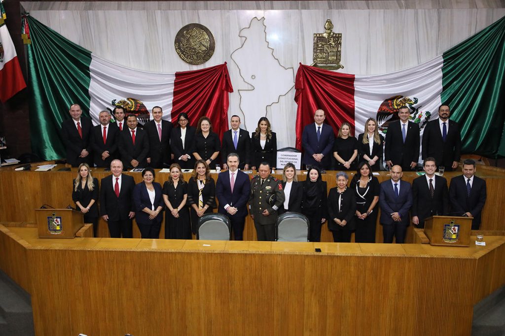 Foto del Congreso de Nuevo León. Tercer Informe de Gobierno sin Gobernador. Lorena de la Garza.