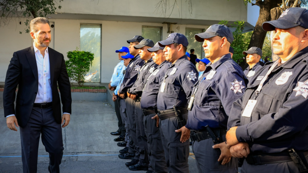 Aumentan bono fijo a Policías de Monterrey.