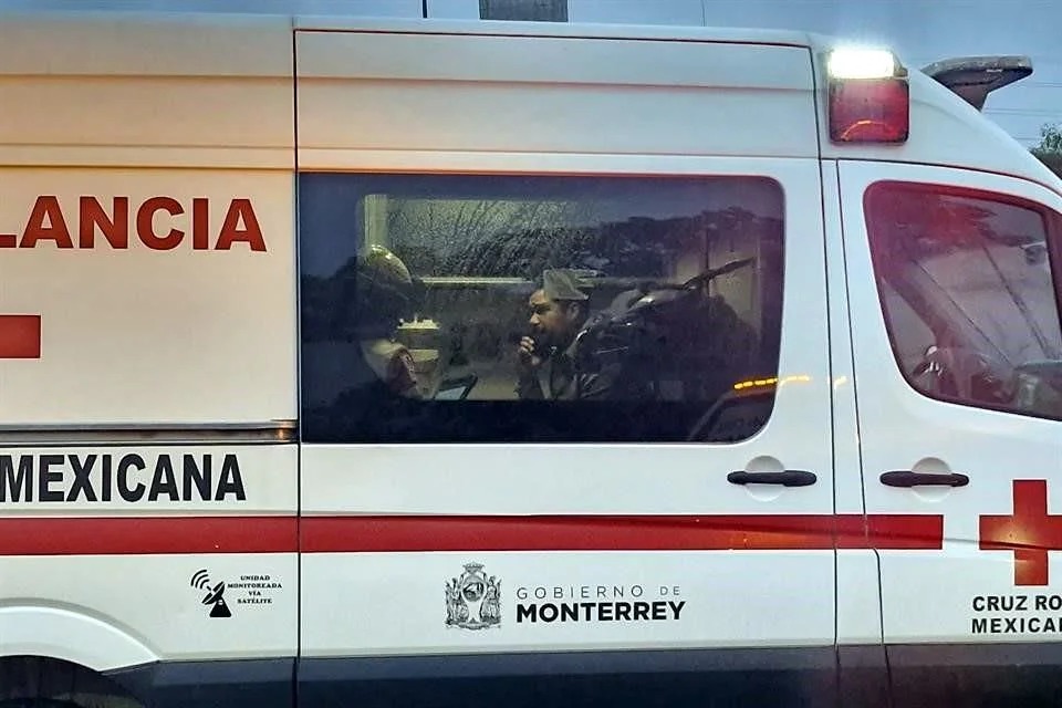 Accidente En Gasolinera - Cambiando Mty Accidente-en-gasolinera-monterrey-avenida-constitución-percance-vial