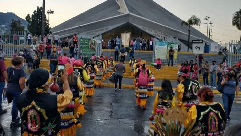 Peregrinaciones-basílica-de-guadalupe-fiestas-guadalupanas-devotos-regios