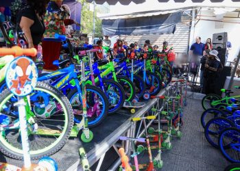 Whatsapp Image 2025-12-26 at 100802 Am 1 - Cambiando Mty Entrega-de-juguetes-por-navidad-cerro-del-topo-chico-mty - Cambiando Mty