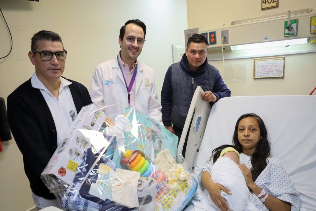 Primer Bebé - Cambiando Mty Nacimiento-2026-nace-bebé-primer-bebé-2026-nuevo-león