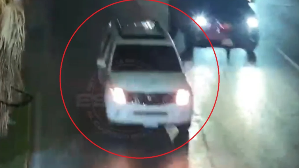Camioneta Blindada Es Detenida En Garza Sada