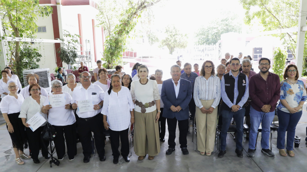 Educación-digital-Escobedo-Adultos-mayores-Academia-digital-Brecha-digital-Inclusión-social