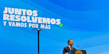 Adrián de la Garza - Cambiando Monterrey